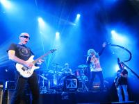 Chickenfoot blasting the roof off of the Chicago Theatre